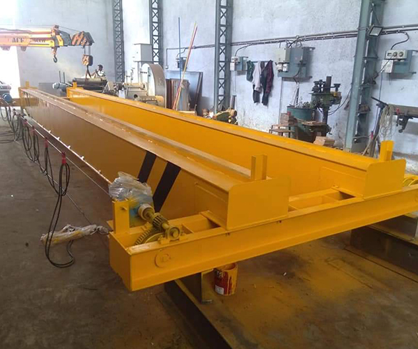 DOUBLE GIRDER EOT CRANE