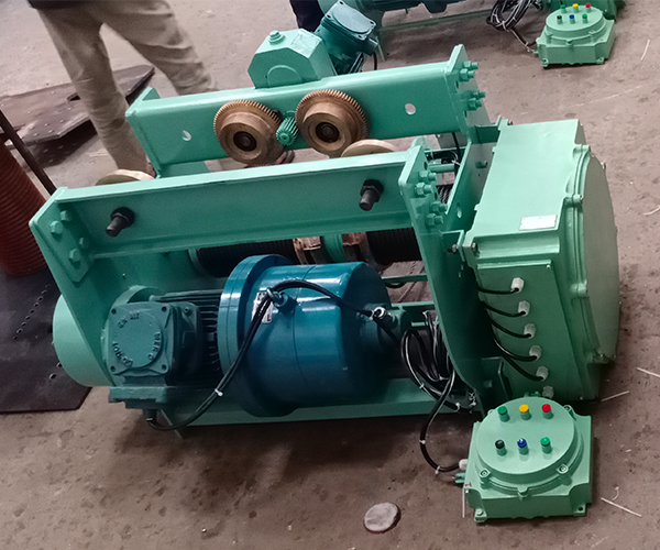 FLAME PROOF WIRE ROPE HOIST