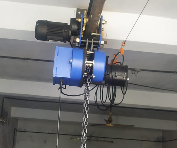 ELECTRICAL AND MANUAL CHAIN HOIST